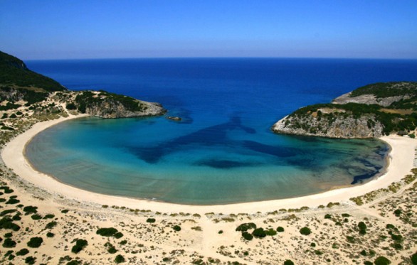 la spiaggia di voidokilia - costa navarino in grecia