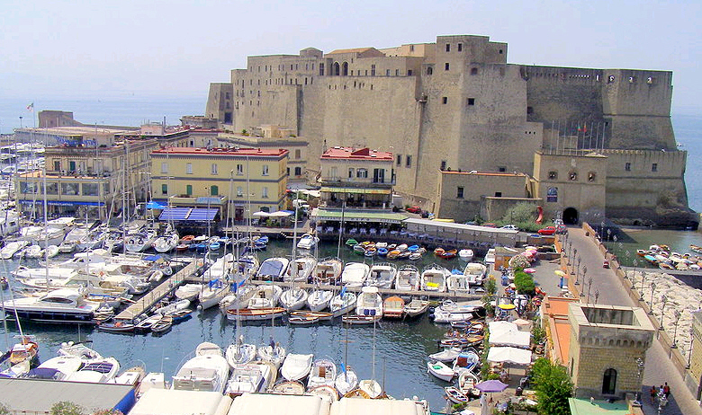 Castel dell'ovo napoli