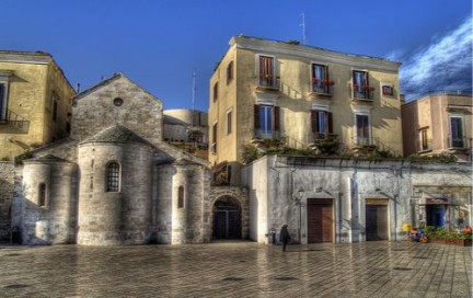 Piazza del ferrarese a bari Bari centro storico