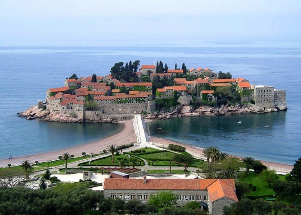Sveti Stefan, un'isola ed un resort esclusivo in Montenegro